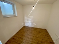 Vác Lakás (téglaépítésű)